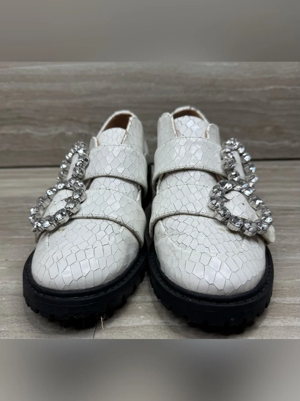 SCHUTZ white leather